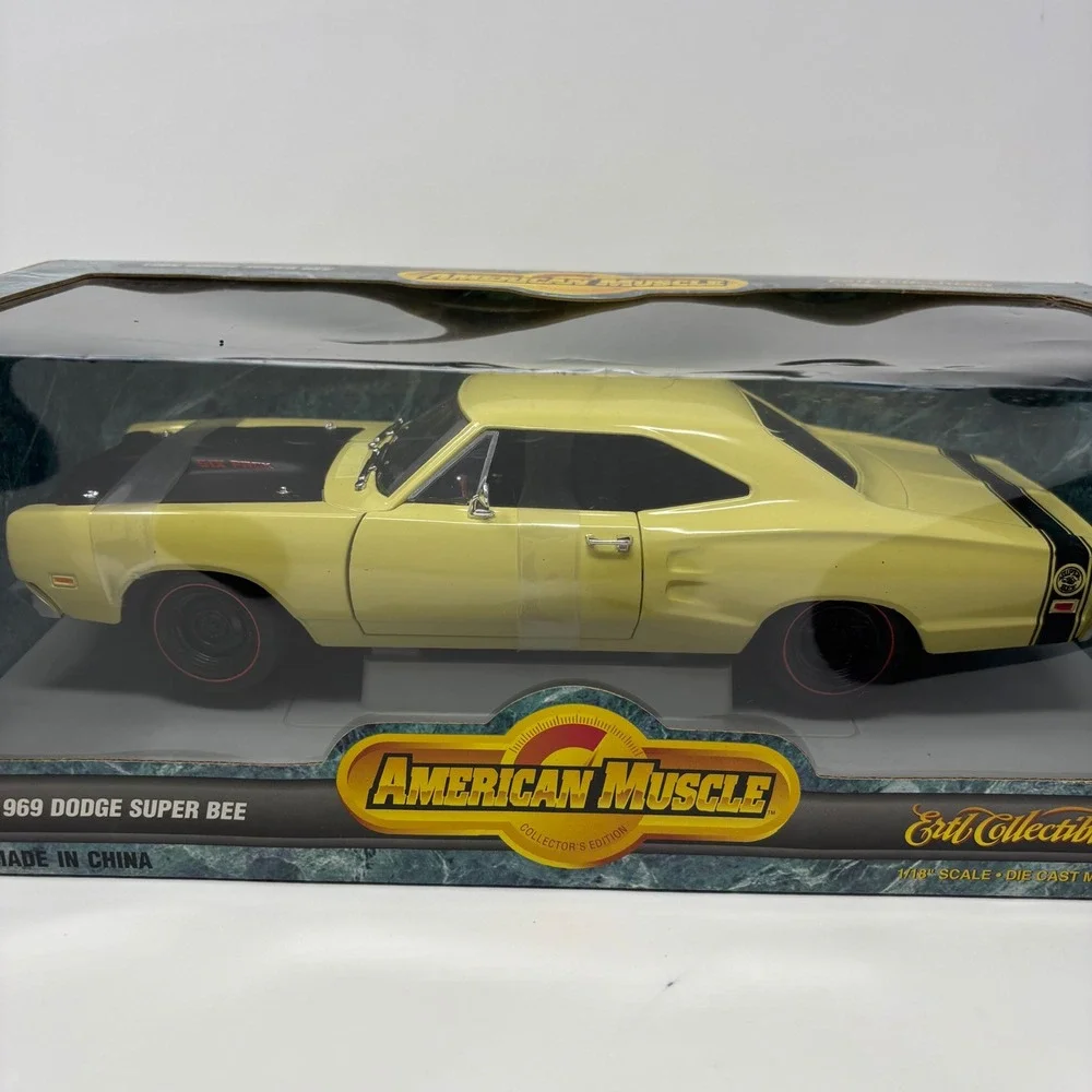 1969 Dodge Super Bee 1:18 ERTL American Muscle Diecast Open Box Collector's Ed.